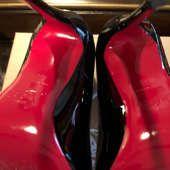 SOLD!!! Authentic Christian Louboutin So Kate Pump - Picture 6 of 7
